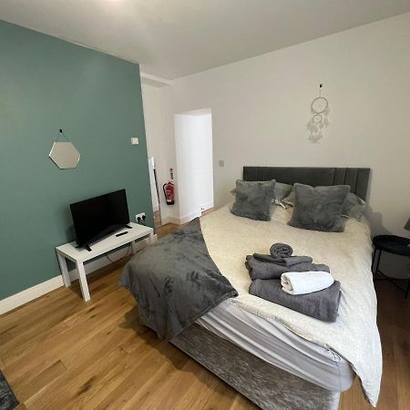 Dream Weaver Apartment Суонси Экстерьер фото